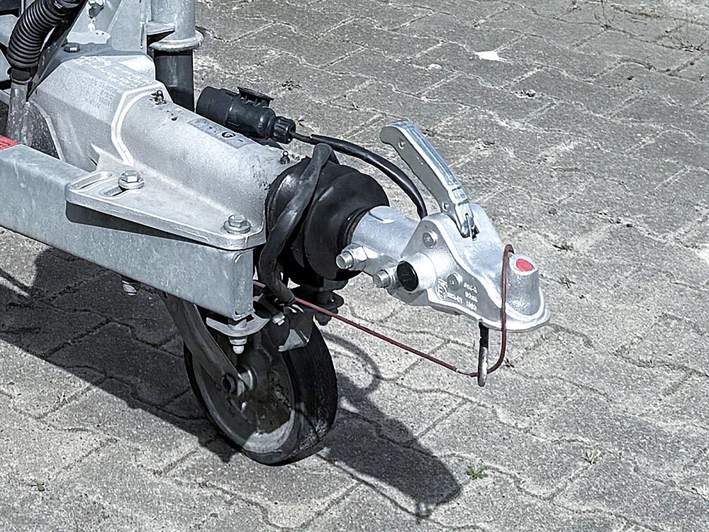 Anhängerkupplungen | Autohaus Düsenborg GbR